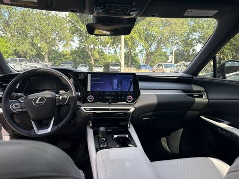 Used 2025 Lexus RX 350 Premium Plus FWD image 20