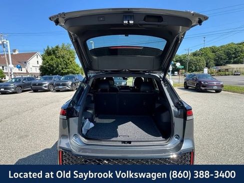 Certified 2025 Volkswagen Tiguan SE R-Line AWD/4WD image 21
