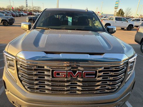 Used 2025 GMC Sierra 1500 Denali w/ Denali Reserve Package image 7