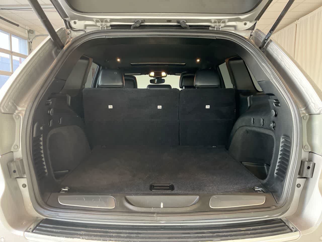 Used 2018 Jeep Grand Cherokee Limited AWD/4WD image 24