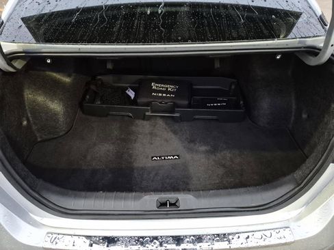 Used 2023 Nissan Altima 2.5 SL image 9