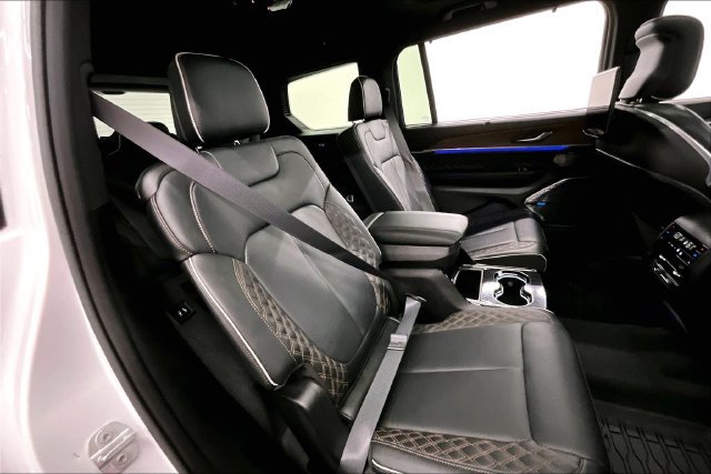 Used 2023 Jeep Grand Cherokee L Summit w/ Rear Seat Video Group I AWD/4WD image 25
