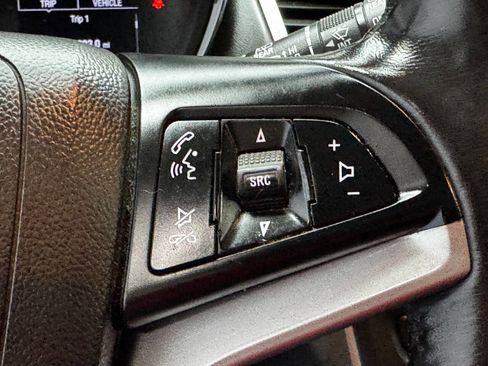 Used 2019 Chevrolet Trax LT w/ LT Convenience Package image 27