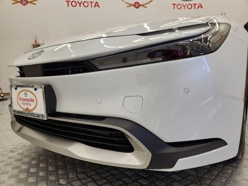 New 2026 Toyota Prius SE image 12