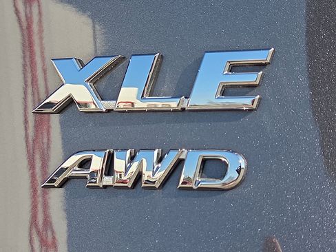 Used 2025 Toyota RAV4 XLE image 8