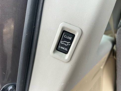 Used 2015 Nissan Armada Platinum w/ Platinum Reserve Package image 21