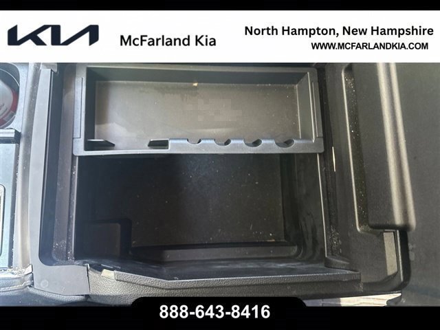 Used 2023 Ford Expedition XLT AWD/4WD image 33