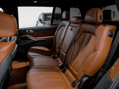 Used 2022 BMW X7 M50i w/ Executive Package image 43