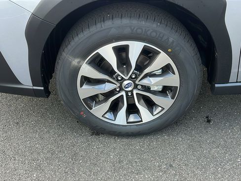 New 2025 Subaru Outback Touring XT image 5