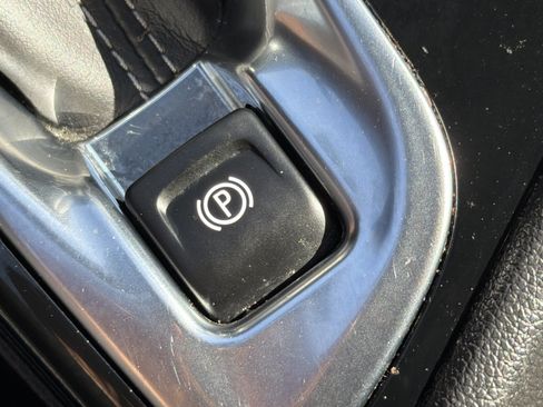 Used 2023 Buick Encore GX Essence w/ Experience Buick Package AWD/4WD image 29
