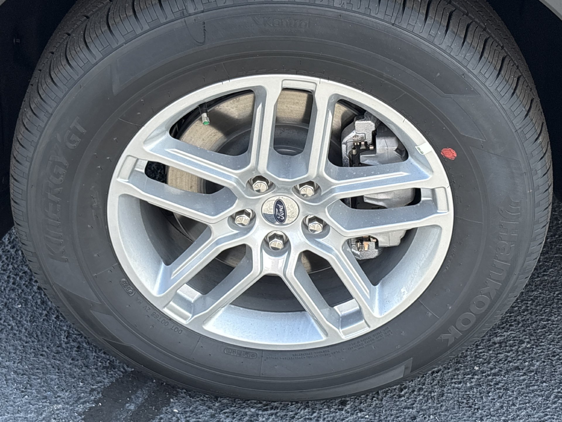 New 2026 Ford Explorer Active RWD image 24