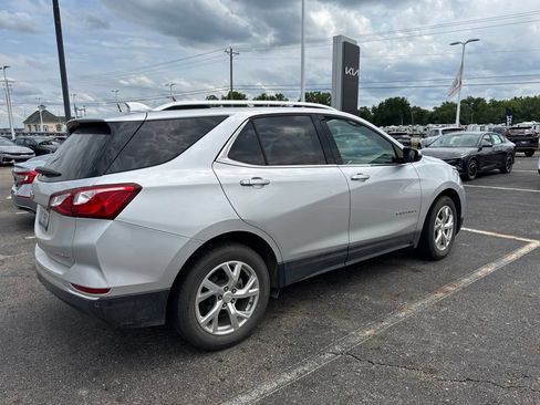 Used 2020 Chevrolet Equinox Premier FWD image 4