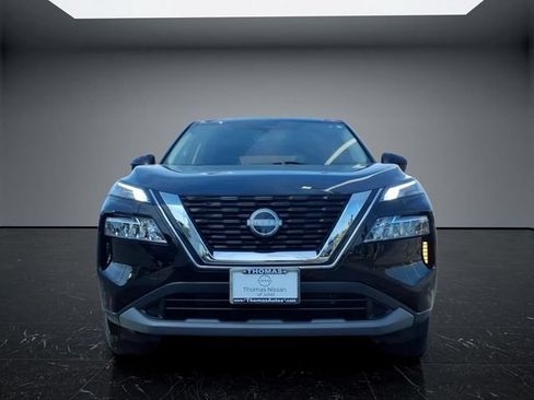 Used 2023 Nissan Rogue SV AWD/4WD image 2