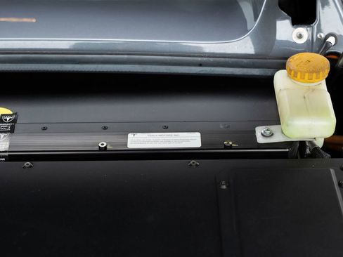 Used 2011 Tesla Roadster Sport image 29