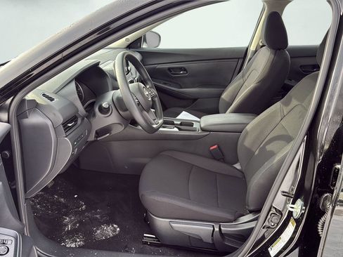 Used 2025 Nissan Sentra S image 13