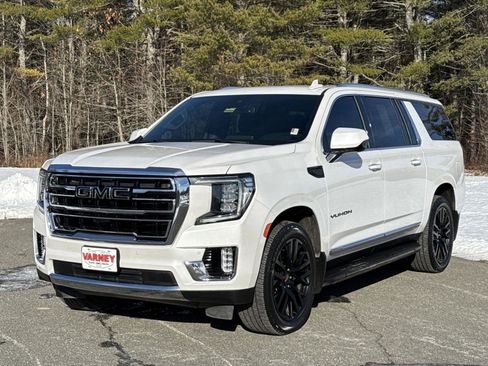 Used 2024 GMC Yukon XL SLT image 1