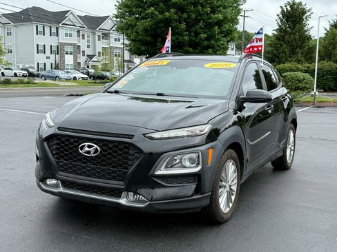 Used 2020 Hyundai Kona SEL Plus w/ Cargo Package FWD image 3