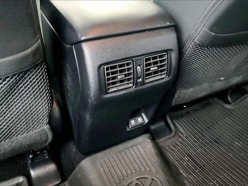 Used 2022 Toyota 4Runner SR5 RWD image 31