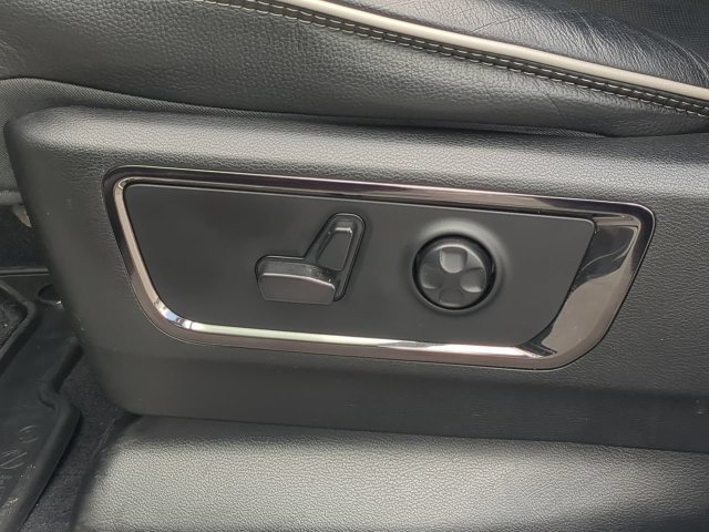 Used 2025 RAM 1500 Limited AWD/4WD image 22