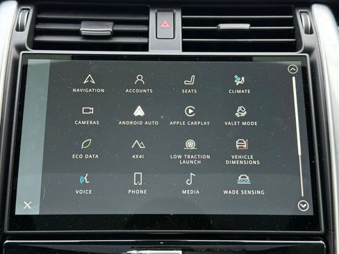 Certified 2025 Land Rover Discovery S image 25