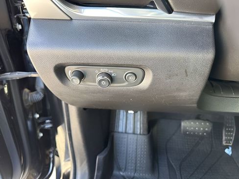 Used 2019 Chevrolet Traverse RS w/ LPO, Floor Liner Package image 27