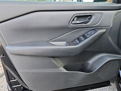 Certified 2025 Nissan Rogue S image 14