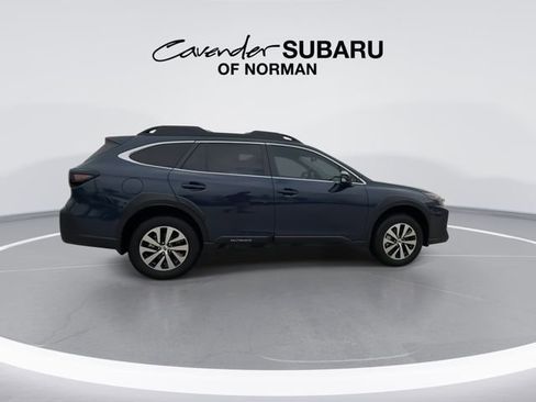 Used 2025 Subaru Outback Premium image 9