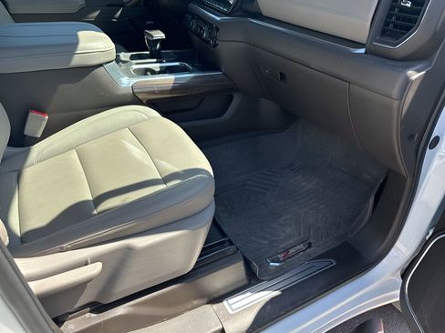 Used 2025 Chevrolet Silverado 1500 LT Trail Boss w/ Convenience Package II image 16