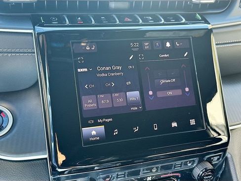 New 2025 Jeep Grand Cherokee Laredo w/ Luxury Tech Group I image 15