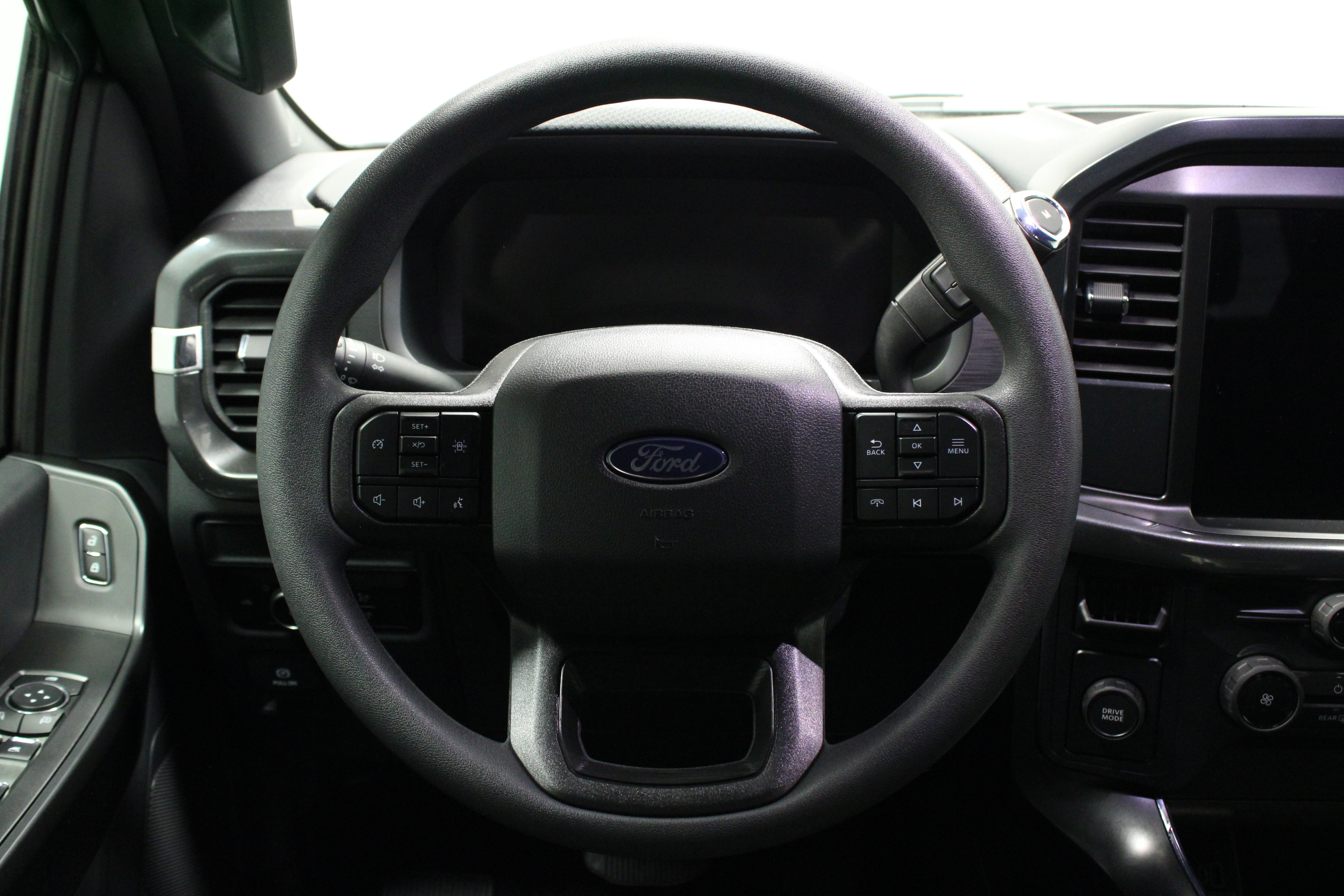 Used 2025 Ford F150 STX w/ Equipment Group 200A RWD image 23