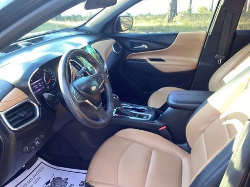 Used 2021 Chevrolet Equinox Premier image 9