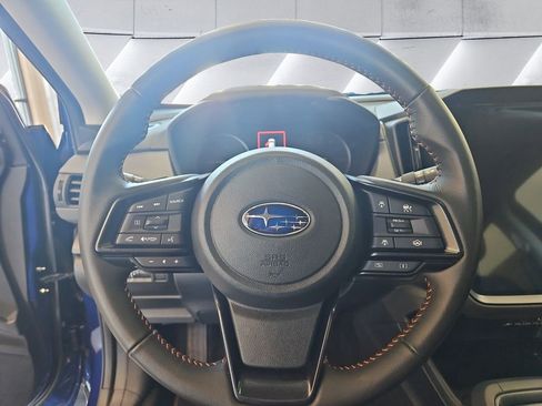 Used 2025 Subaru Crosstrek 2.5i Limited w/ Crosstrek Mirror Package image 9