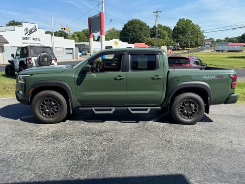 Used 2022 Nissan Frontier PRO-4X w/ Pro-4X Premium Package AWD/4WD image 8