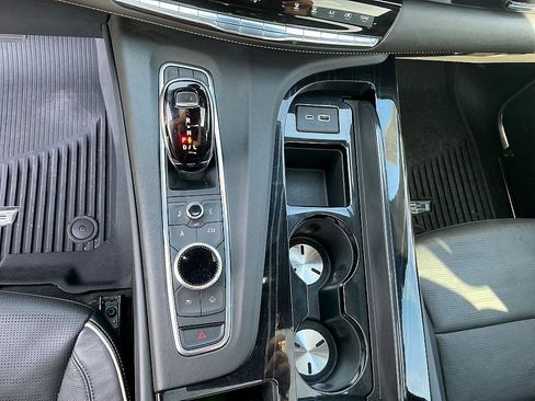 Used 2023 Cadillac Escalade ESV Sport image 21