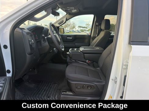 Used 2024 Chevrolet Silverado 1500 Custom w/ Turbomax Blackout Package image 5