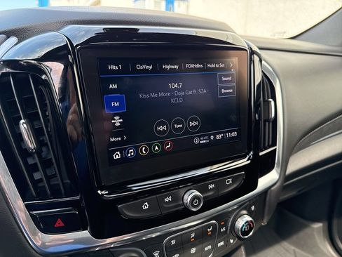 Used 2023 Chevrolet Traverse High Country AWD/4WD image 16