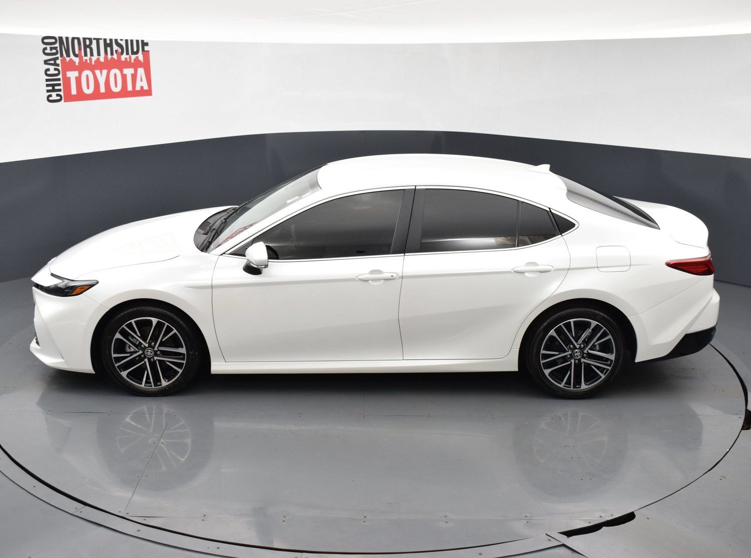 Used 2026 Toyota Camry XLE FWD image 19