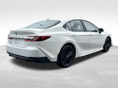 Certified 2025 Toyota Camry SE AWD/4WD image 5