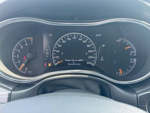 Certified 2021 Jeep Grand Cherokee Laredo w/ Security & Convenience Group AWD/4WD image 17