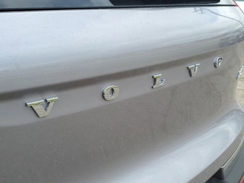 New 2026 Volvo XC40 B5 Plus w/ Protection Package Premier image 33