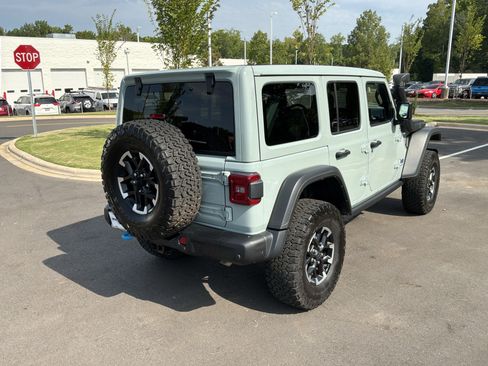 Used 2024 Jeep Wrangler Unlimited Rubicon 4xe w/ Capability Package AWD/4WD image 9
