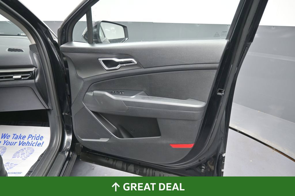 Used 2026 Kia Sportage LX FWD image 21