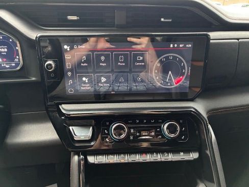 Used 2022 GMC Sierra 1500 AT4 w/ AT4 Premium Package AWD/4WD image 21