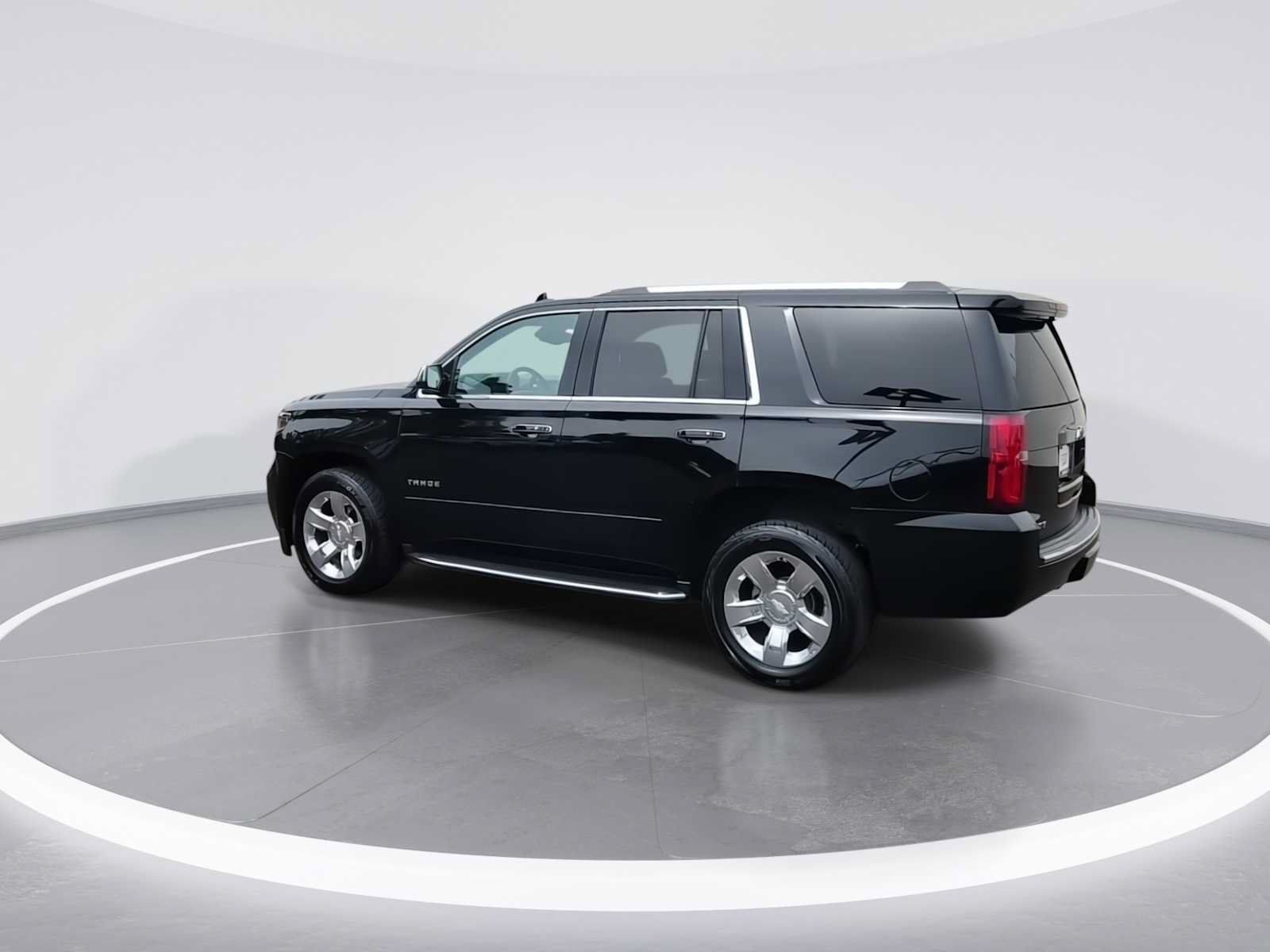 Used 2017 Chevrolet Tahoe Premier AWD/4WD image 6