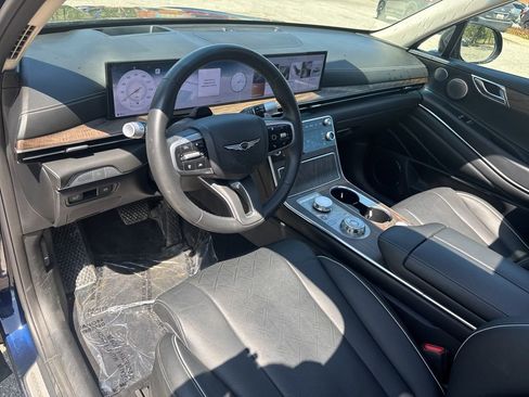 Certified 2025 Genesis GV80 2.5T Prestige AWD/4WD image 15