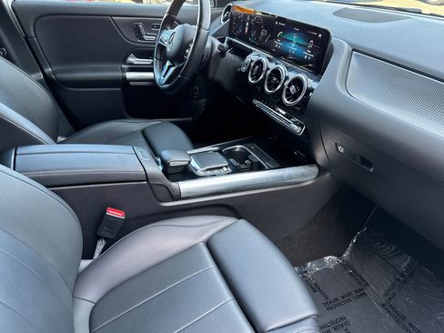 Used 2023 Mercedes-Benz GLA 250 4MATIC image 16