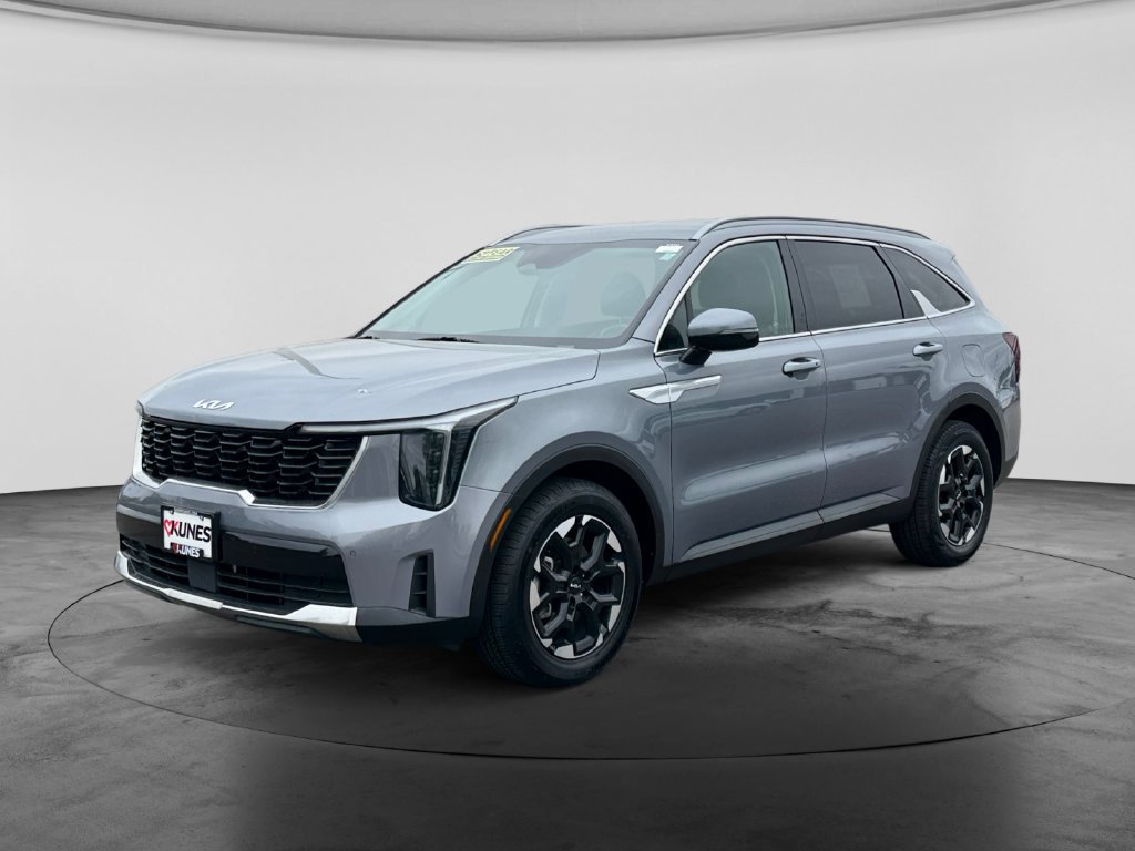 Used 2024 Kia Sorento S FWD image 3