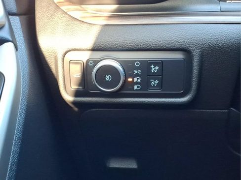 Used 2020 Ford Explorer Limited RWD image 25