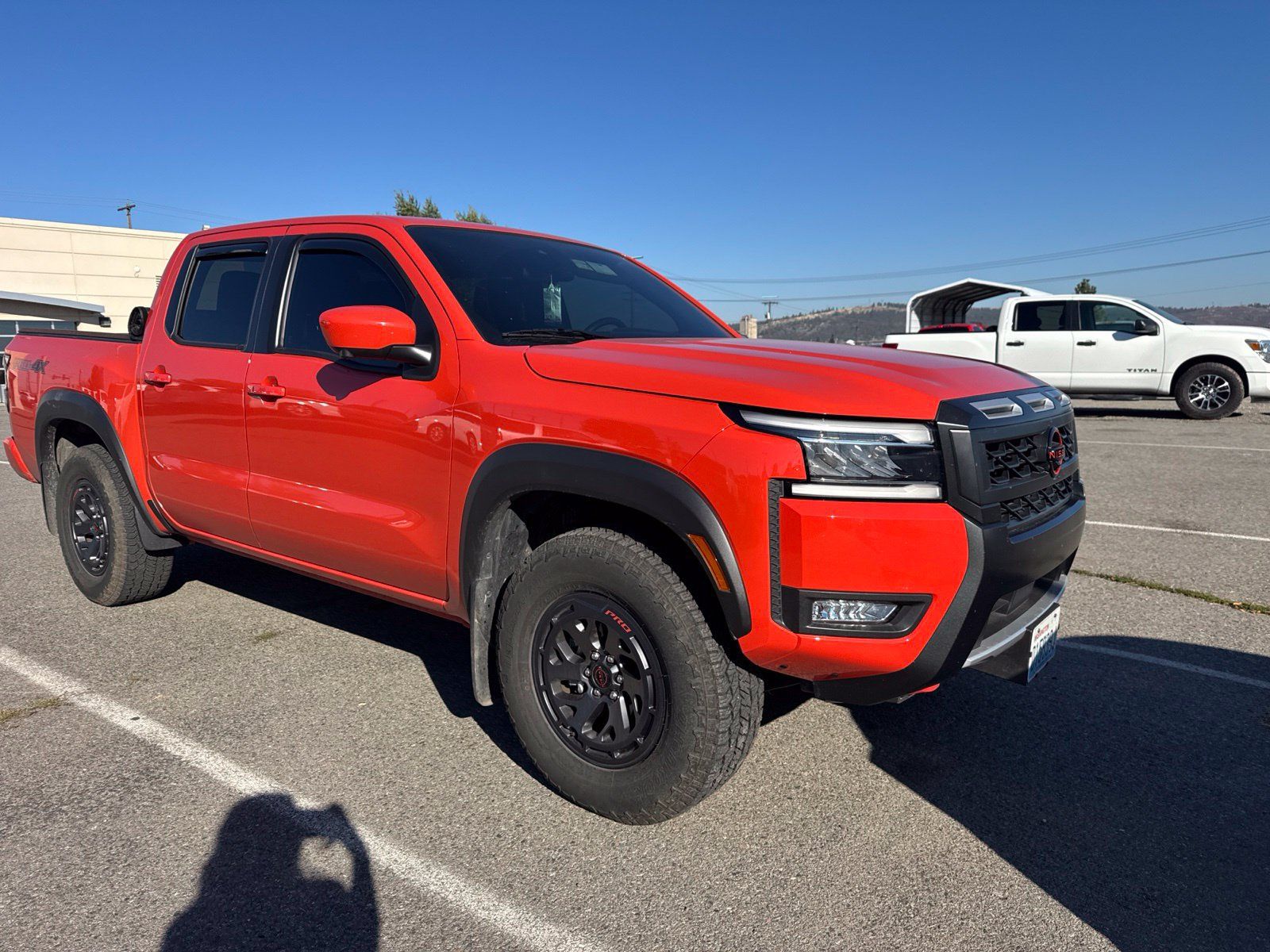 Used 2025 Nissan Frontier PRO-4X w/ Pro Convenience Package AWD/4WD image 3