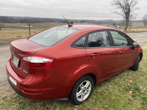 Used 2018 Ford Fiesta SE image 5